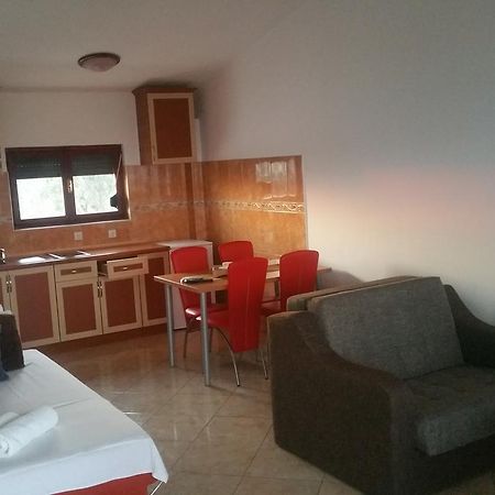 Apartments Tara Ulcinj Esterno foto
