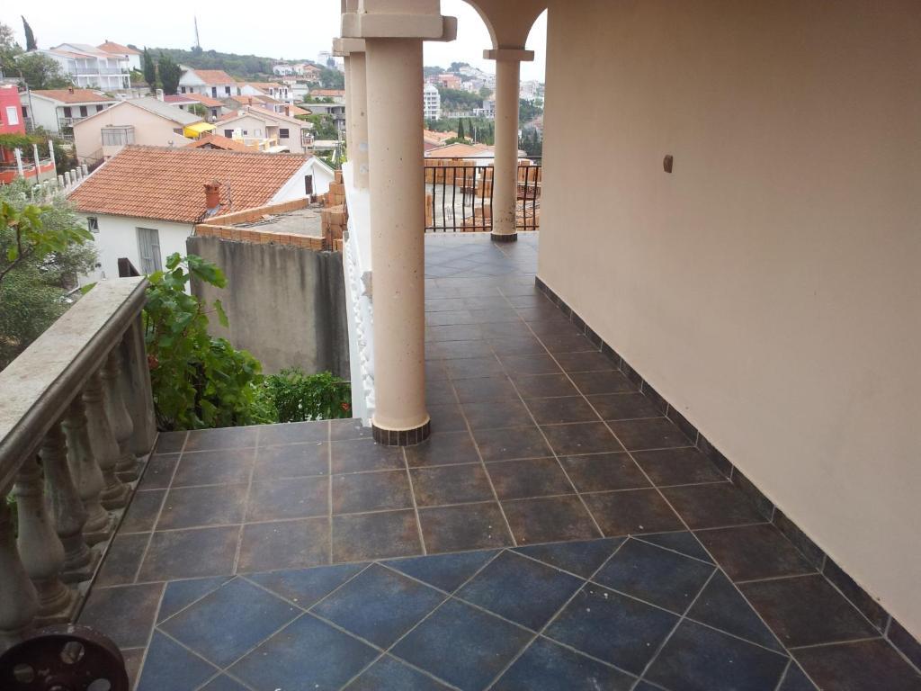 Apartments Tara Ulcinj Esterno foto