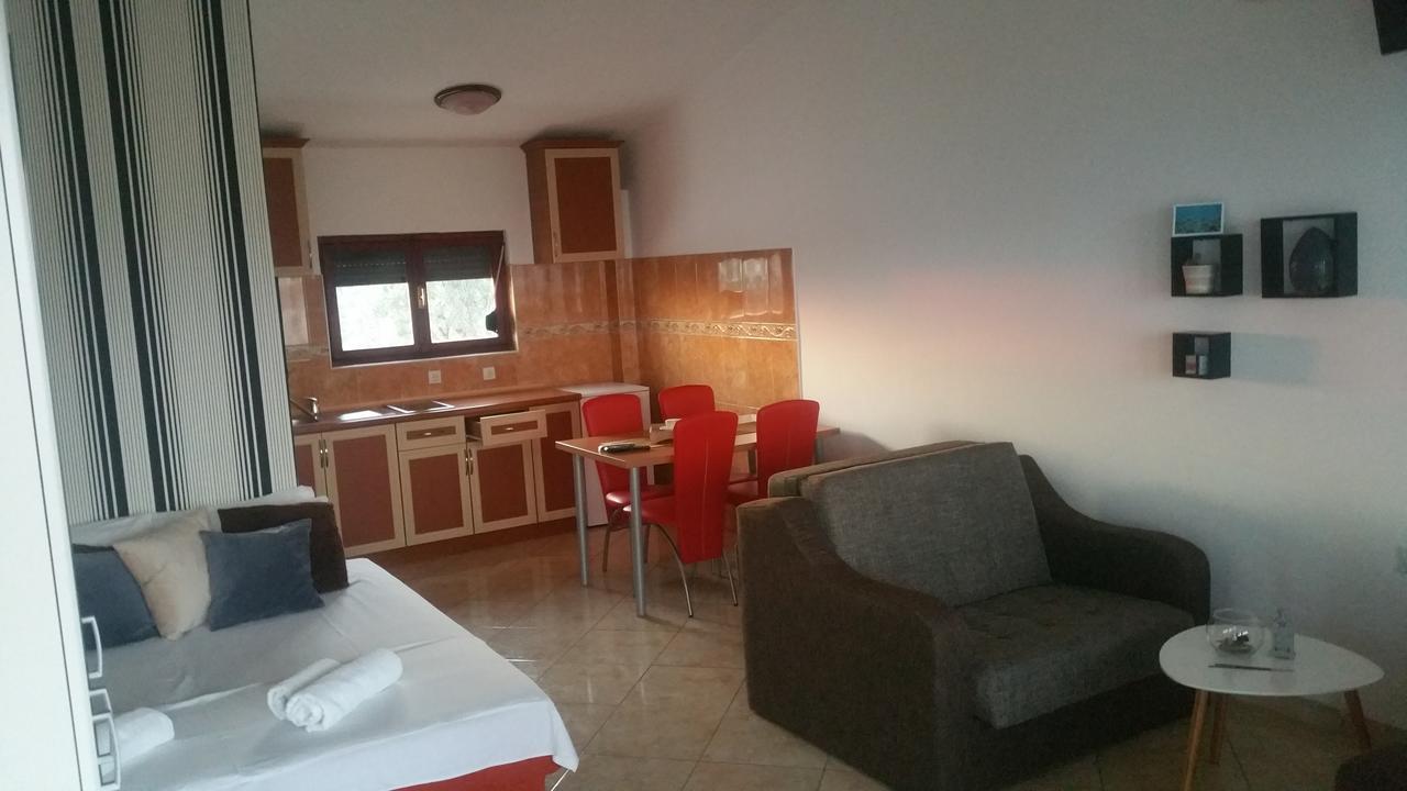 Apartments Tara Ulcinj Esterno foto