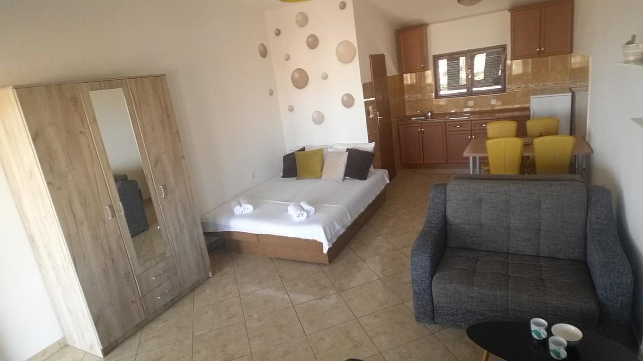 Apartments Tara Ulcinj Esterno foto
