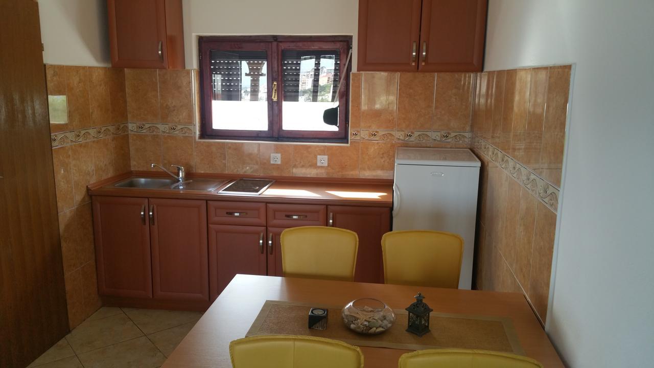 Apartments Tara Ulcinj Esterno foto