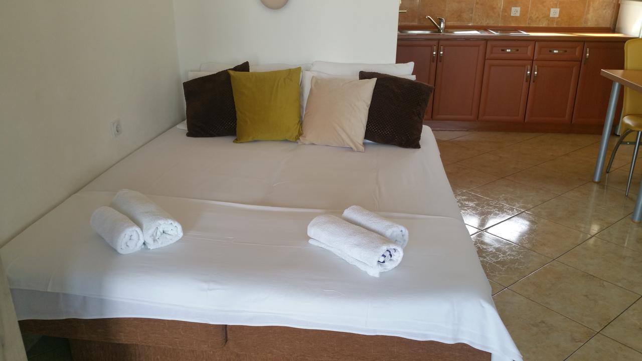 Apartments Tara Ulcinj Esterno foto